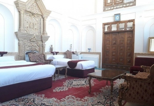 خانه مسافر خان نشین