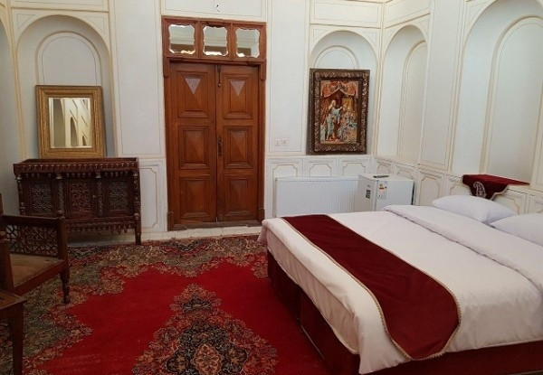 خانه مسافر خان نشین