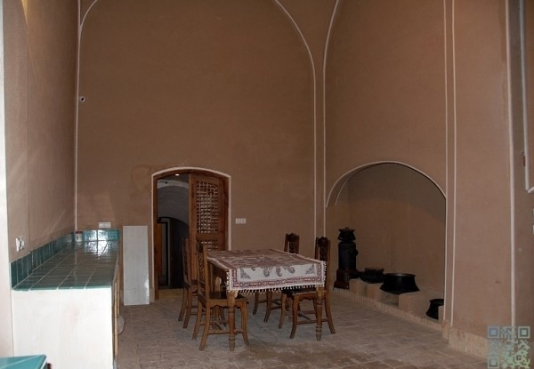 هتل مهینستان راهب