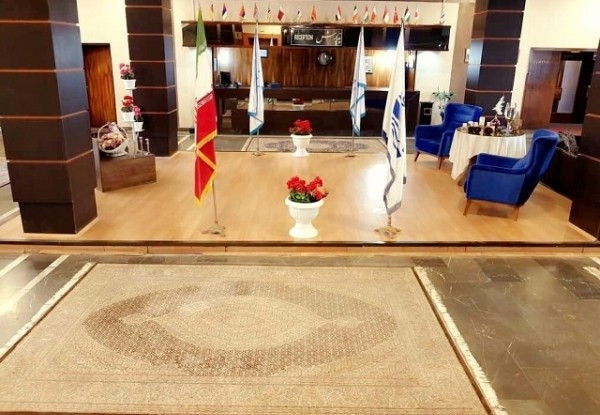 هتل بزرگ کادوسان