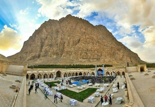 هتل لاله بیستون