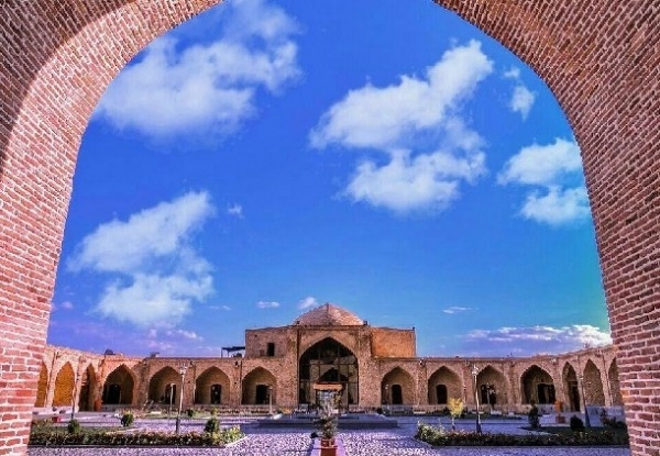 هتل لاله بیستون