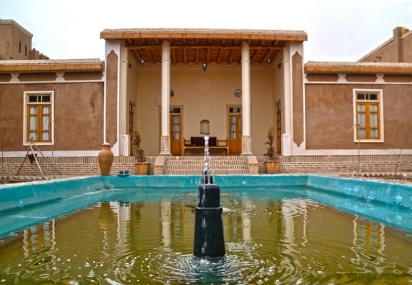 خانه مسافر ارگ رادکان