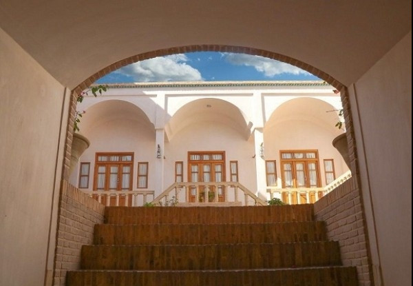 هتل کاشانه روشن