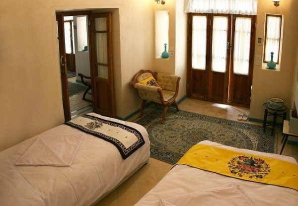 هتل کاشانه روشن