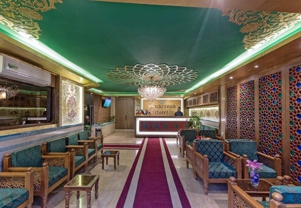 هتل زنده رود