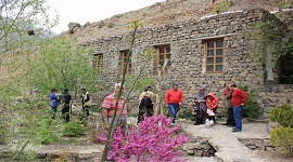 مهمانپذیر ارگ سنگی سنگان