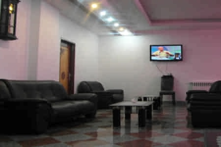 هتل آپارتمان صدرا