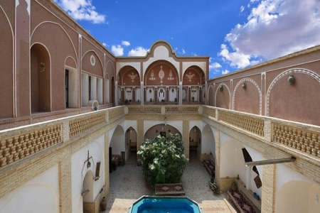 مهمانپذیر صادقی