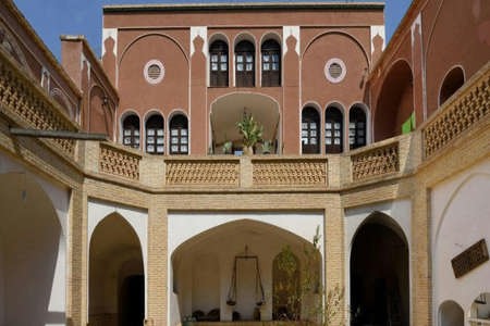 مهمانپذیر صادقی