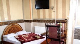 هتل آپارتمان نادری