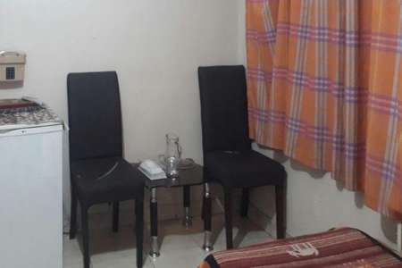 مهمانپذیر ناصری
