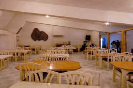 هتل آپارتمان گلدیس