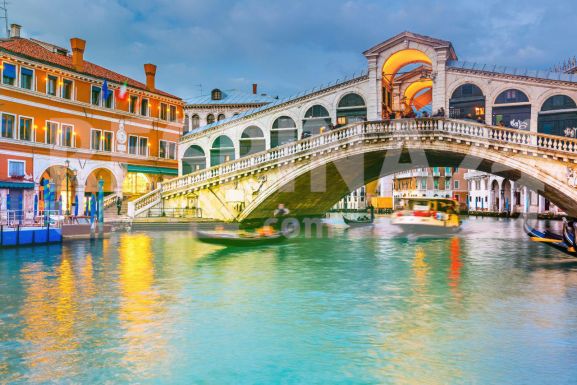 پرواز به ونیز از تهران