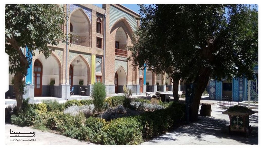 مدرسه عباس قلی خان اطراف بازار عباسقلی خان