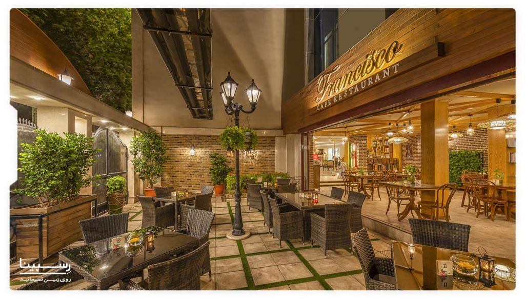 کافه رستوران فرانسیسکو هتل قصر طلایی مشهد
