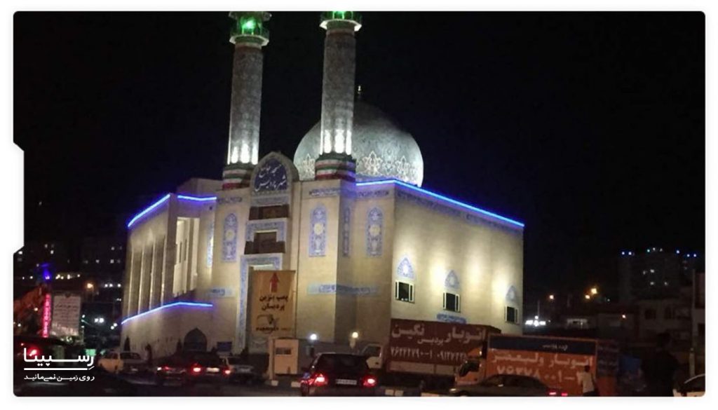 مسجد جامع تهران در شب
