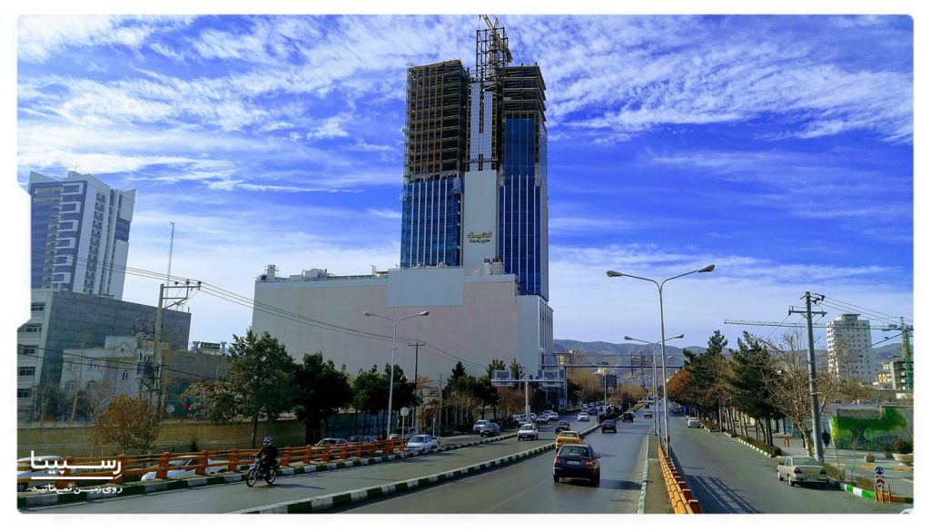 مغازه های طبقه سوم برج آمیتاژ مشهد