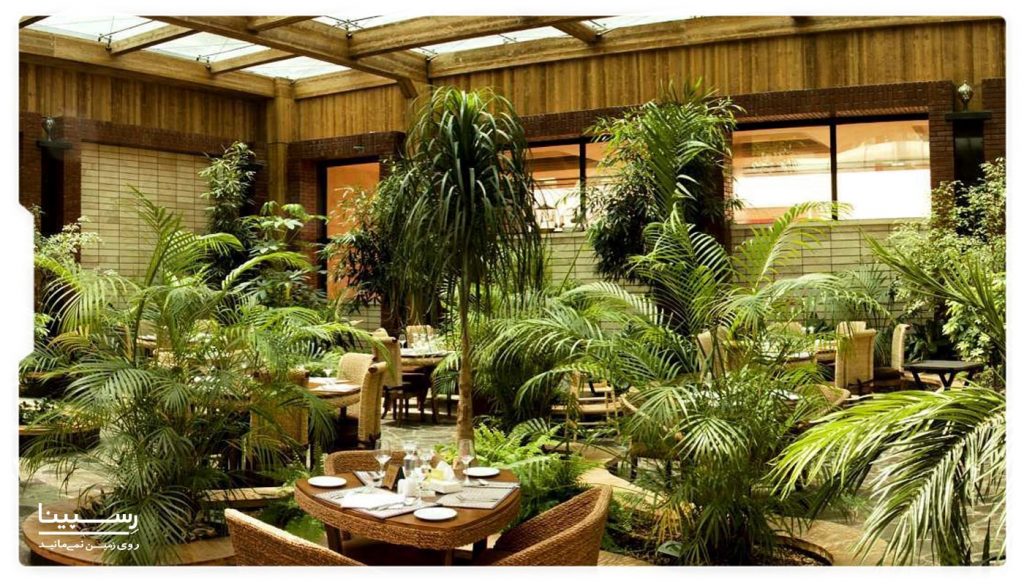 رستوران روف گاردن هتل درویشی مشهد