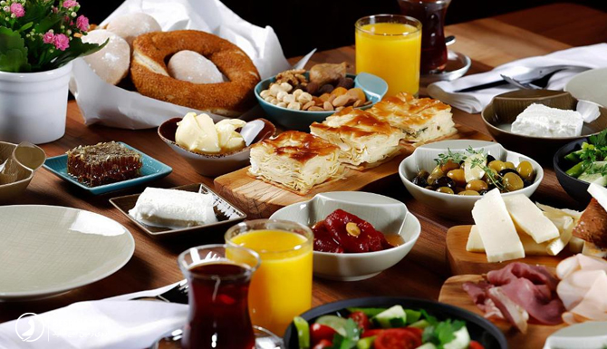 صبحانه هتل دیوان استانبول