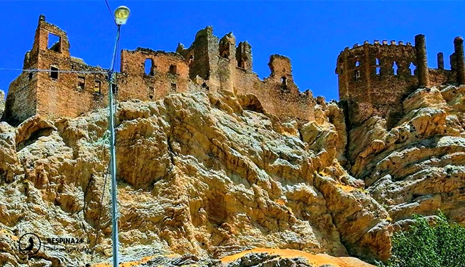 قلعه درخت خوشاب از مکان های تاریخی اطراف مشهد 