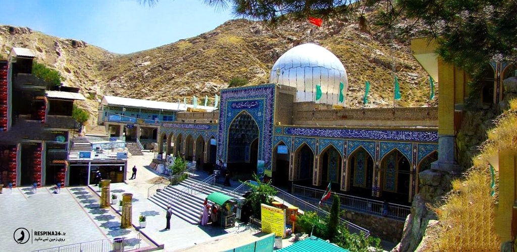تصویری از محوطه آرامگاه خواجه مراد از مکان های مذهبی مشهد