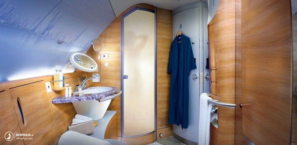 حمام فرست کلاس هواپیمایی امارات 