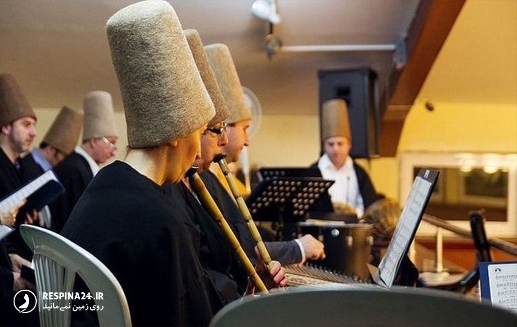 نوازدندگان سماع در برج گالاتا استانبول