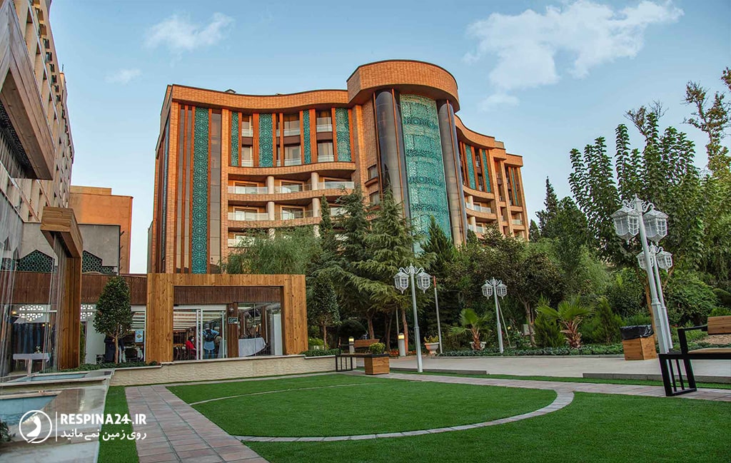 نمای بیرونی هتل پارسیان کوثر اصفهان
