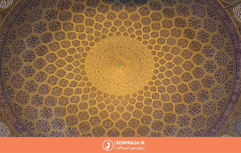 نمای طاووس روی گنبد مسجد شیخ لطف الله اصفهان