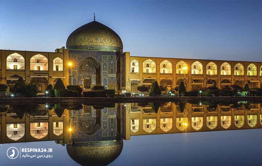گنبد مسجد شیخ لطف الله در غروب آفتاب