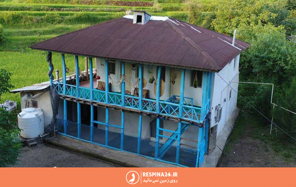 نمای کلی ساختمان اقامتگاه بوم گردی وارش در نزدیکی باغ محتشم رشت .