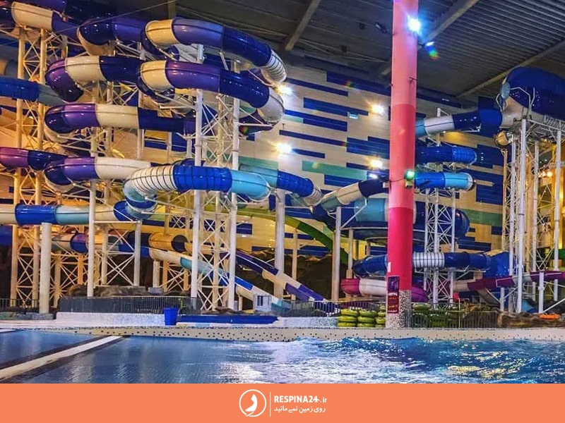 نمای سرسره های داخل پارک ساحلی آفتاب مشهد