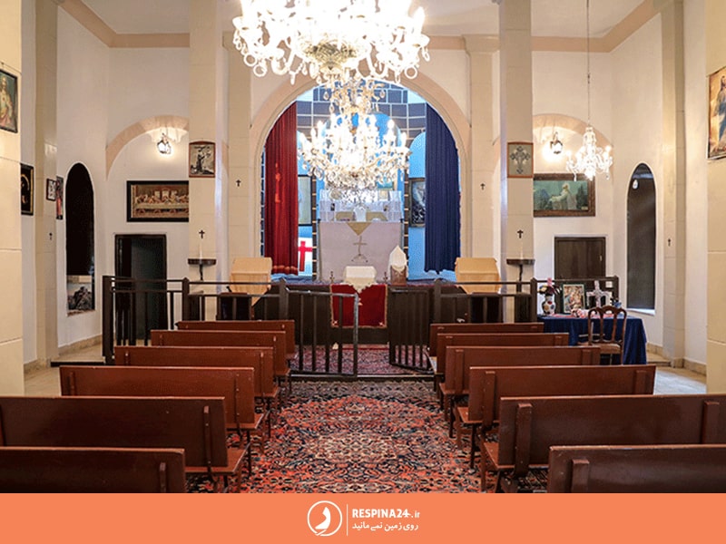 فضای داخلی کلیسا مسروپ مقدس