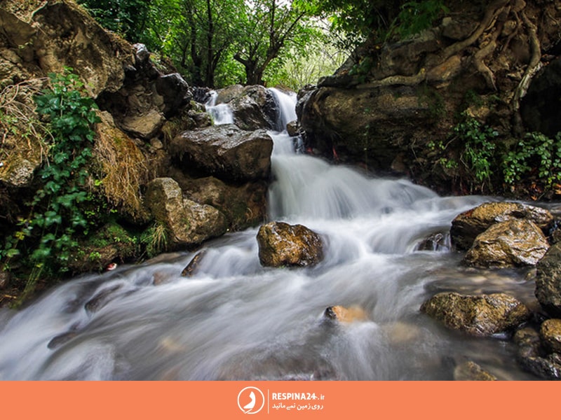 نمای آبشار ارتکند از نزدیک