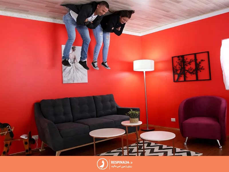 تصویر دیگر از خانه وارونه مشهد