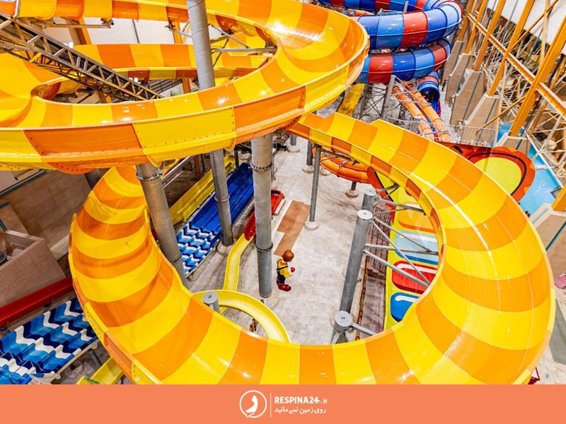 یکی از سرسره های پارک ساحلی آفتاب