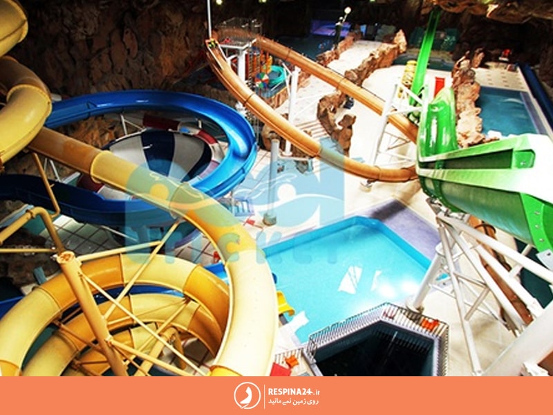 نمایی از کل سرسره های پارک ساحلی آفتاب