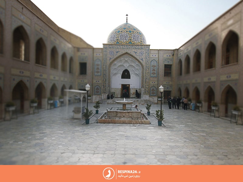 نمای کلی آرامگاه پیر پالان دوز