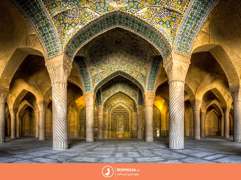 سر در ورودی بازار وکیل شیراز