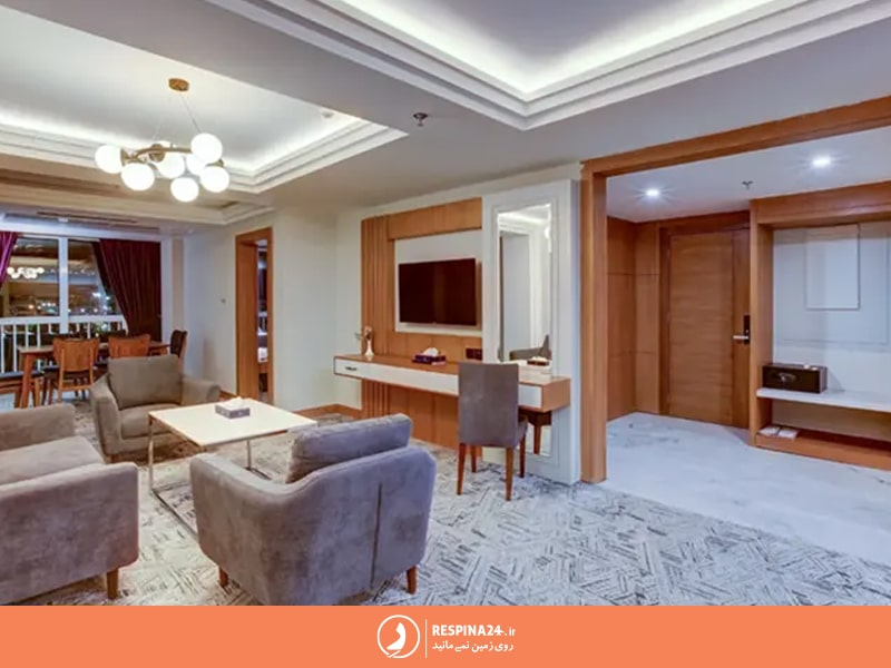 فضای داخل اتاق هتل خورشید هشتم رئوف کوثر مشهد