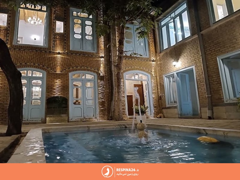 تصویری از محیط خانه پیشه وران مشهد