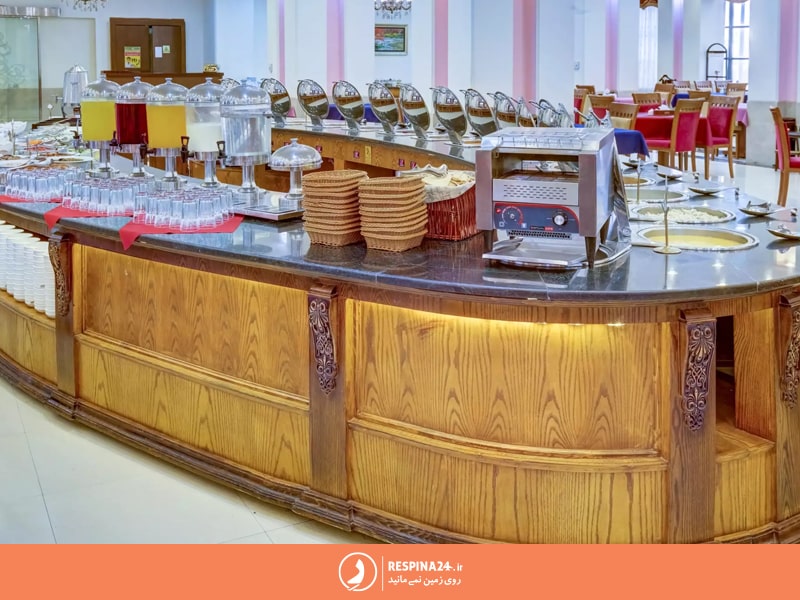 فضای رستوران سلف سرویس هتل پارسیس مشهد