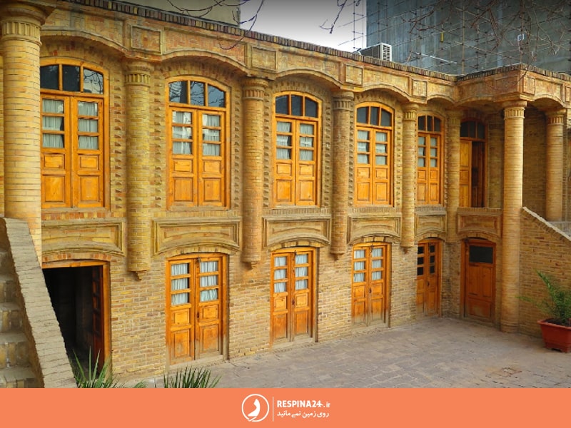 پنجره های خانه توکلی مشهد