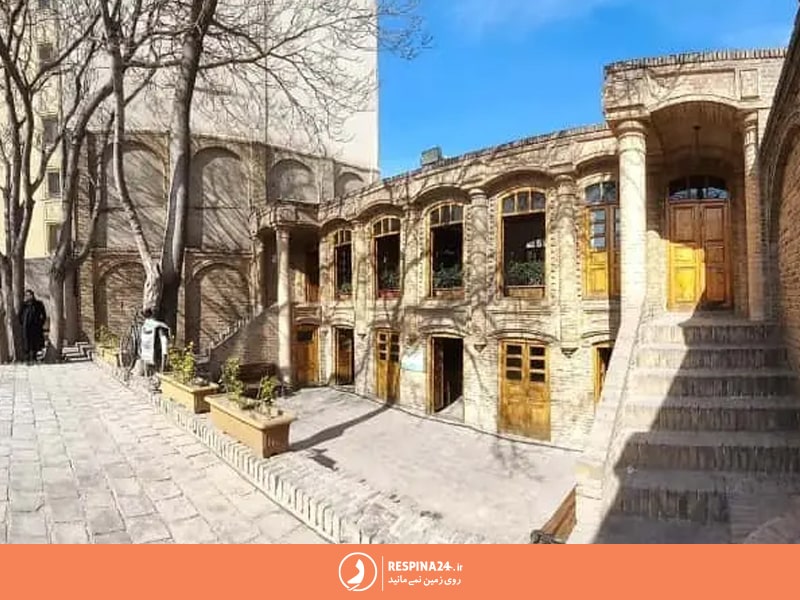 نمای حیاط خانه توکلی مشهد