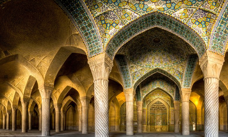 ستون های داخل مسجد وکیل شیراز
